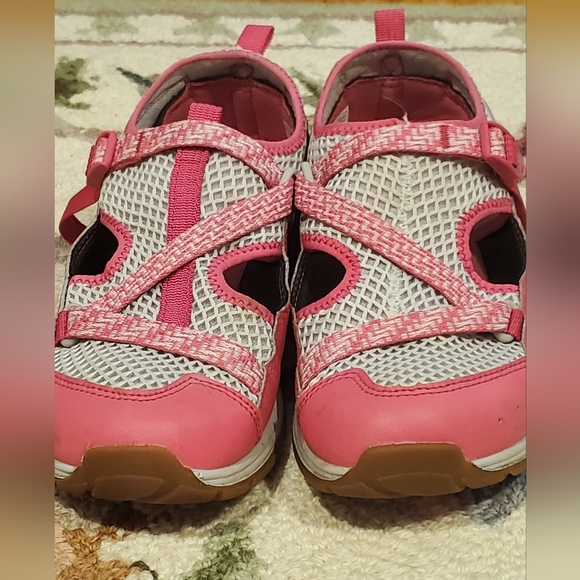 EUC Girls' Pink Chaco Odyssey Water/Play Shoes Sandals - Picture 7 of 10